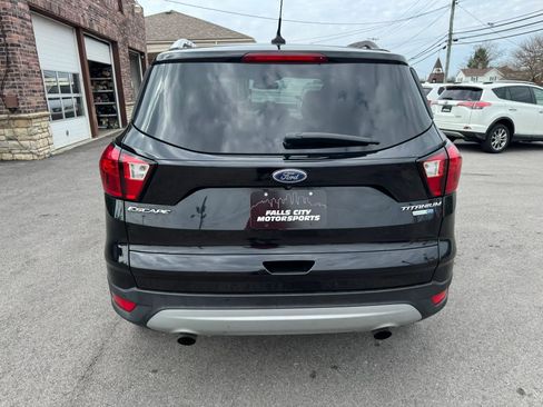 Used 2019 Ford Escape Titanium image 12