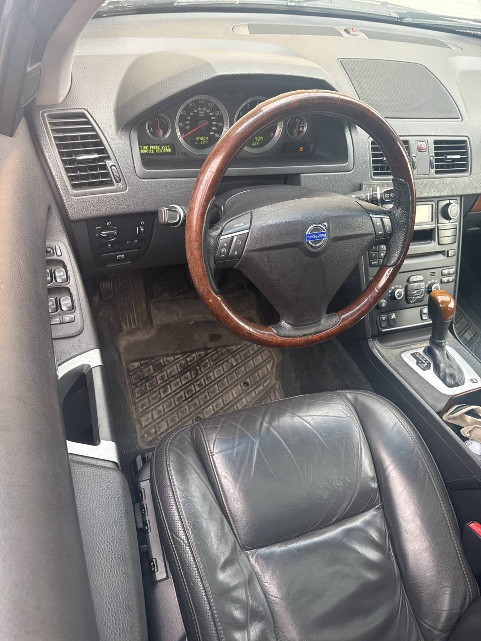 Used 2010 Volvo XC90 V8 AWD/4WD image 9