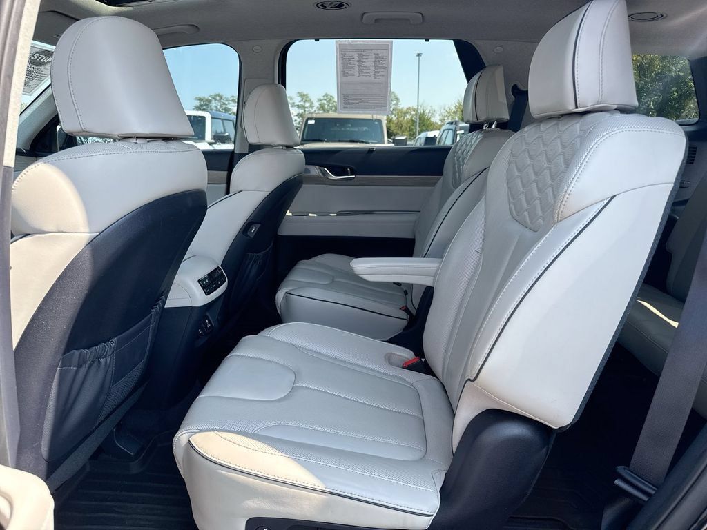 Used 2022 Hyundai Palisade Limited AWD/4WD image 24