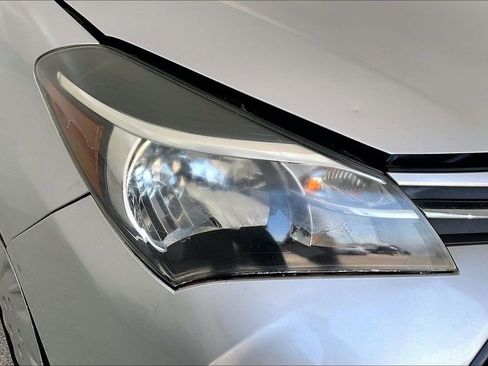 Used 2016 Toyota Yaris L image 33