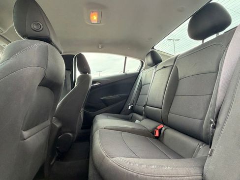 Used 2016 Chevrolet Cruze LT w/ Convenience Package image 8