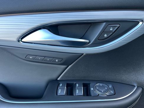 New 2026 Buick Envision Avenir image 13