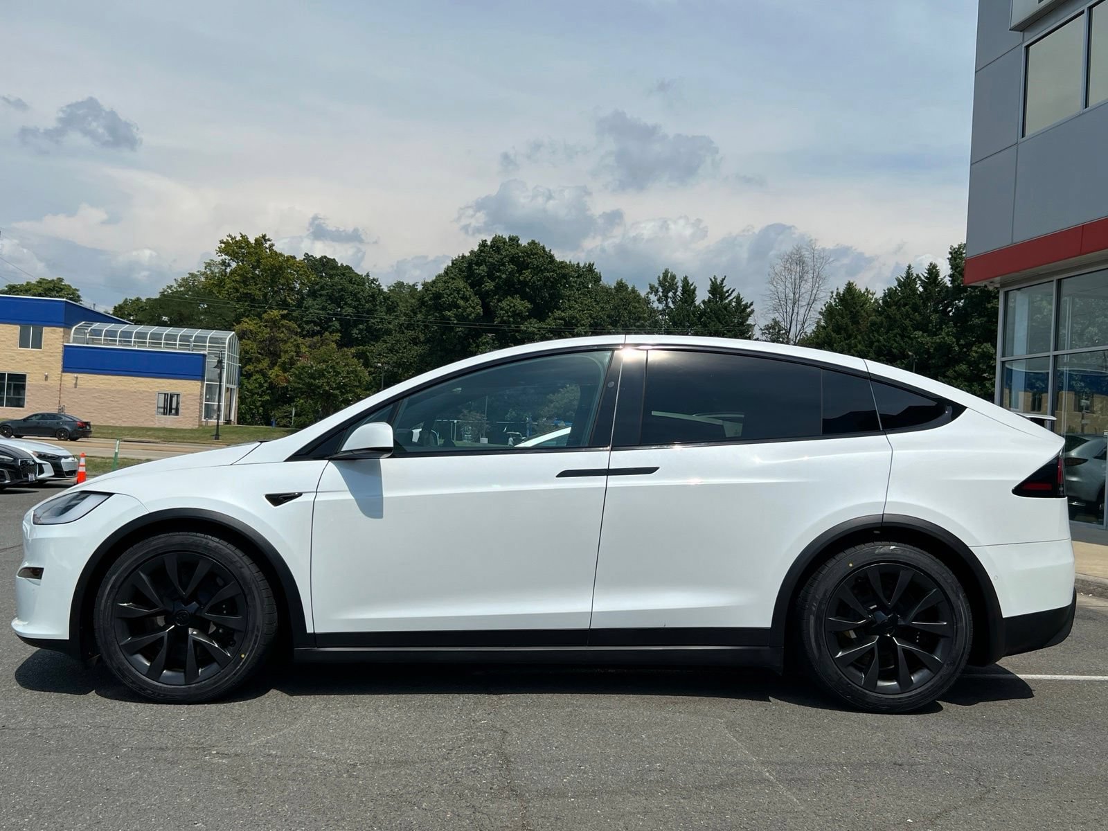 Used 2023 Tesla Model X AWD/4WD image 29