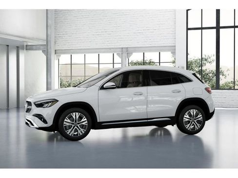 New 2026 Mercedes-Benz GLA 250 4MATIC image 36