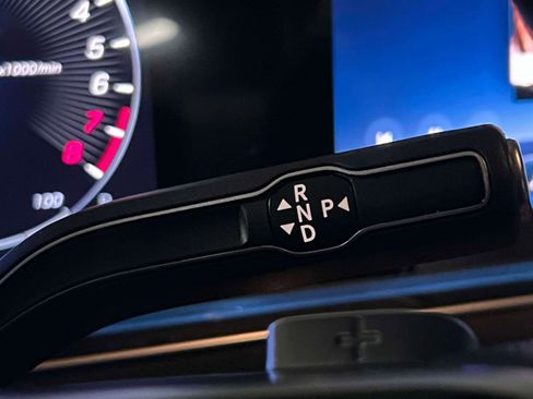 Used 2025 Mercedes-Benz GLE 450e 4MATIC image 14