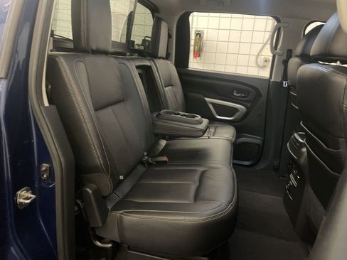 Used 2016 Nissan Titan SL image 21