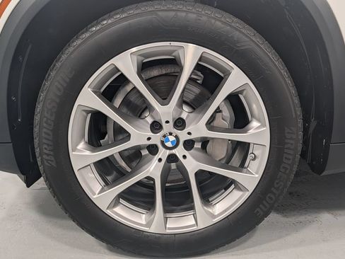 Used 2022 BMW X5 xDrive40i w/ Premium Package AWD/4WD image 30