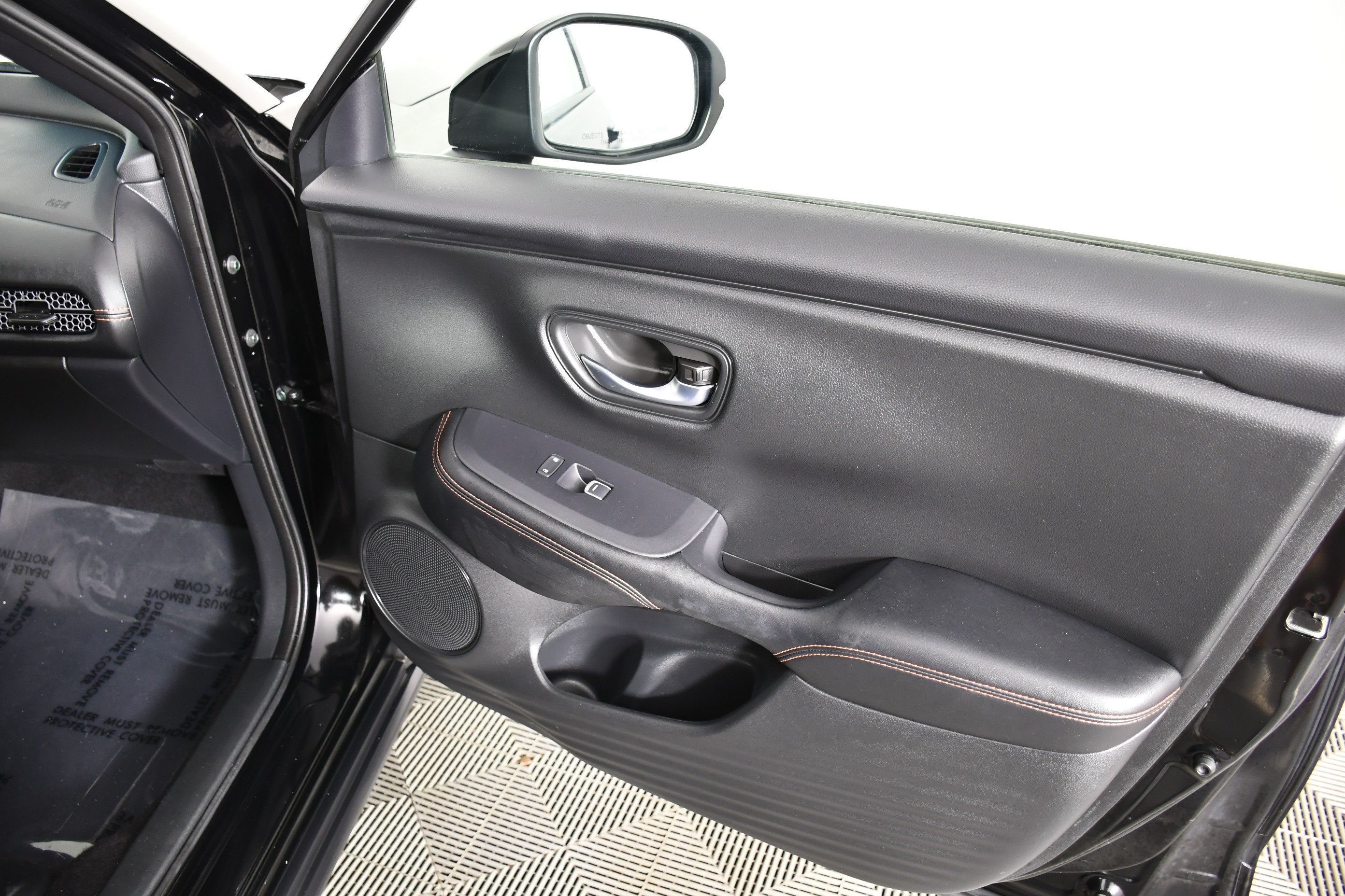 Certified 2025 Honda HR-V Sport image 37