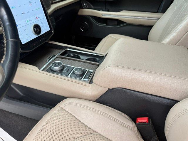 Used 2023 Ford Expedition Max Limited AWD/4WD image 17
