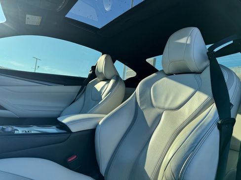 Used 2017 INFINITI Q60 Red Sport 400 image 21