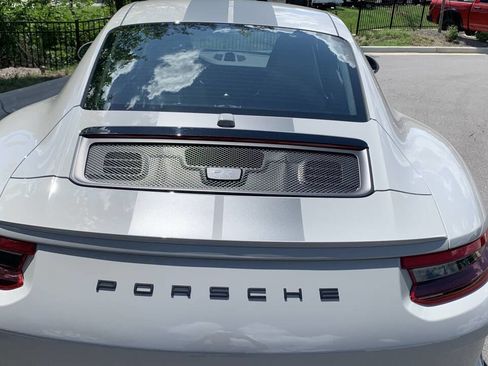 Used 2018 Porsche 911 GT3 RWD image 14