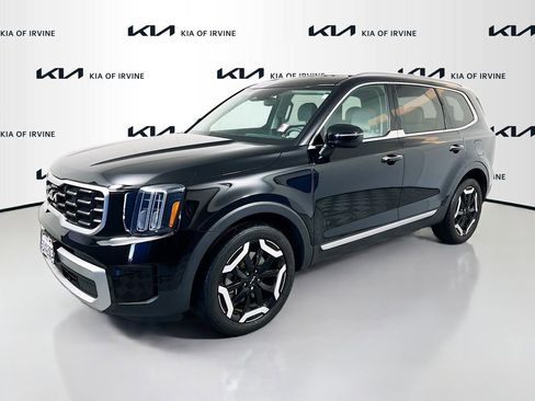 Used 2023 Kia Telluride S w/ S Sunroof Package AWD/4WD image 3