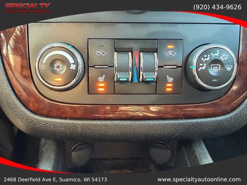 Used 2011 Chevrolet Impala LTZ FWD image 19