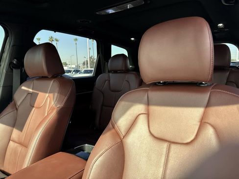 Used 2024 Kia Telluride SX w/ Towing Package image 15