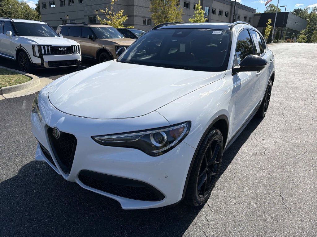 Used 2021 Alfa Romeo Stelvio Sprint w/ Nero Edizione RWD image 7