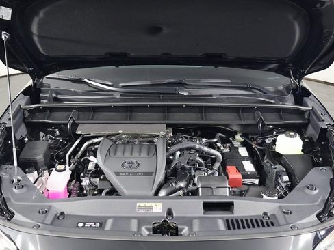 New 2026 Toyota Highlander XLE image 10