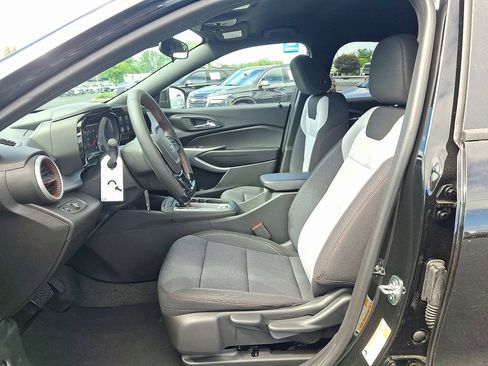 New 2026 Chevrolet Trax RS FWD image 6
