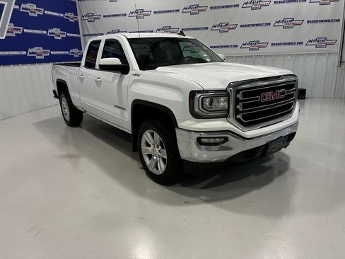 Used 2017 GMC Sierra 1500 SLE w/ SLE Value Package AWD/4WD image 6