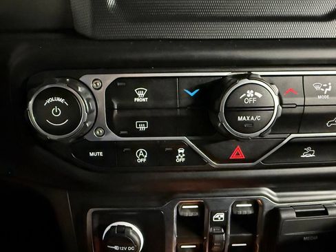 Used 2022 Jeep Gladiator Sport AWD/4WD image 34