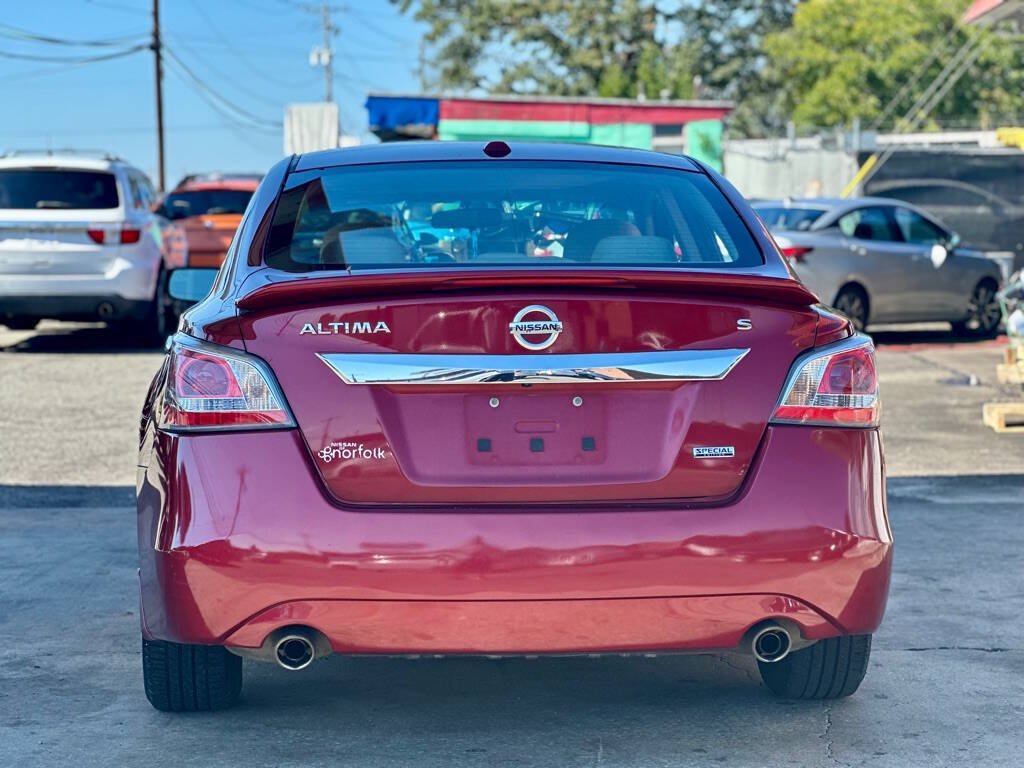 Used 2015 Nissan Altima 2.5 S w/ Special Edition Package FWD image 7