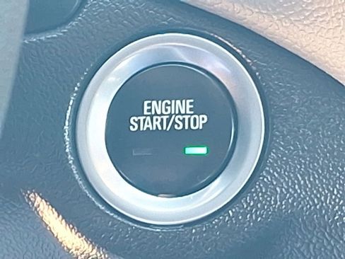 Used 2023 Chevrolet Equinox LT image 28