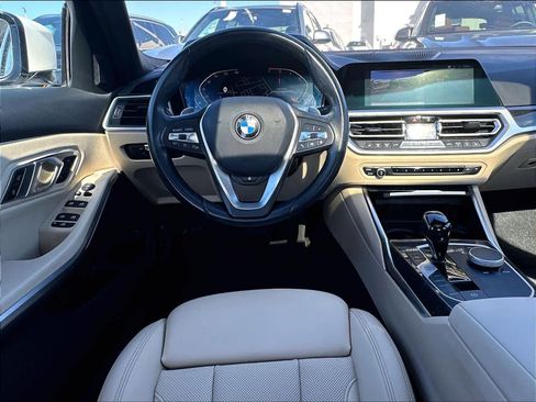 Used 2022 BMW 330i Sedan w/ Premium Package 2 RWD image 11