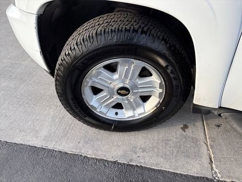 Used 2010 Chevrolet Tahoe LT w/ Luxury Package image 28