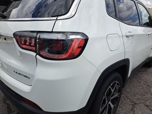 Used 2025 Jeep Compass Limited AWD/4WD image 23