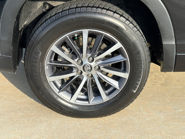 Used 2017 Toyota Highlander XLE FWD image 9