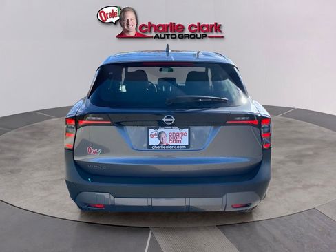 Used 2025 Nissan Kicks S image 5