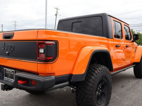 Used 2025 Jeep Gladiator Rubicon w/ Safety Group AWD/4WD image 5