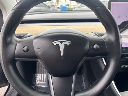 Used 2018 Tesla Model 3 Long Range image 25