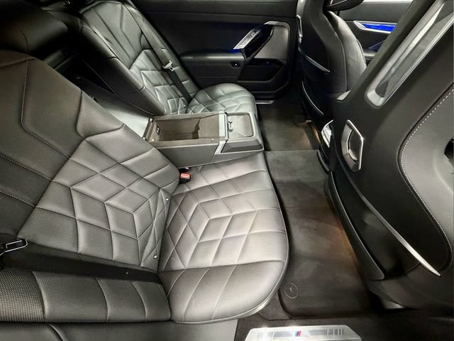 Used 2025 BMW 740i RWD image 26