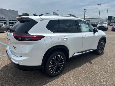 New 2026 Nissan Rogue Platinum AWD/4WD image 7