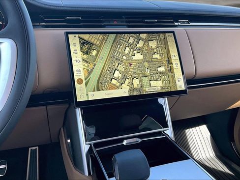 New 2026 Land Rover Range Rover Long Wheelbase SE image 7