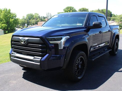Used 2023 Toyota Tundra SR5 w/ SR5 Convenience Package AWD/4WD image 7