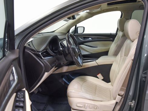 Used 2022 Buick Enclave Avenir image 2