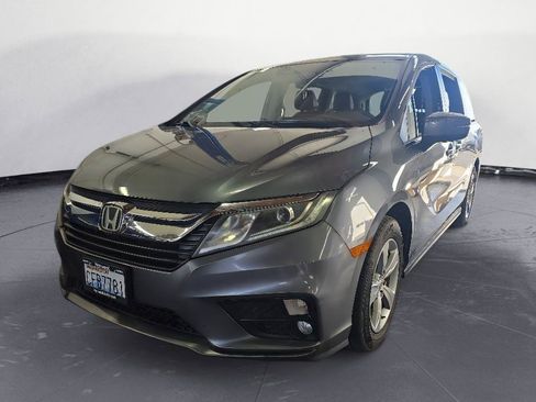 Used 2018 Honda Odyssey EX image 1