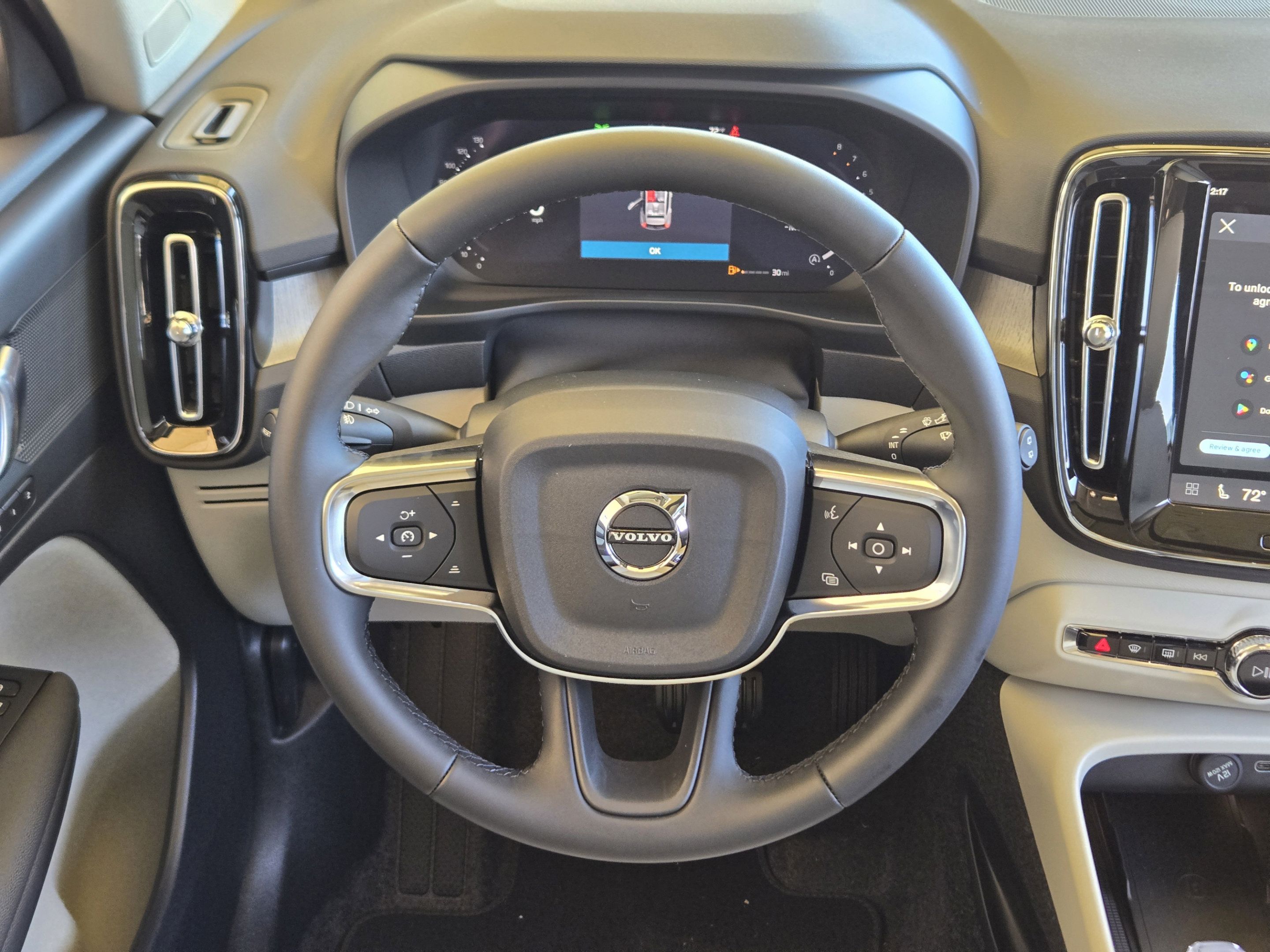 Used 2026 Volvo XC40 B5 Plus w/ Protection Package Premier AWD/4WD image 22