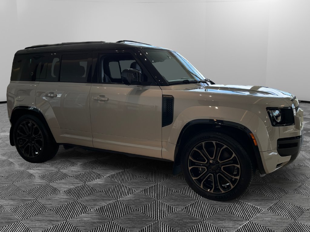 New 2026 Land Rover Defender 110 OCTA AWD/4WD image 5