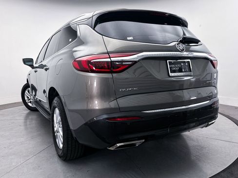 Used 2018 Buick Enclave Essence AWD/4WD image 9