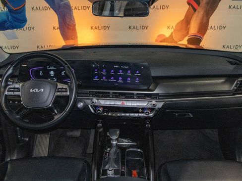 Used 2025 Kia Telluride S FWD image 3