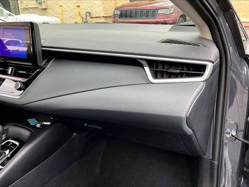 Certified 2025 Toyota Corolla LE image 16