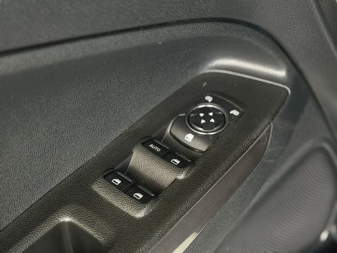 Used 2021 Ford EcoSport SE w/ SE Convenience Package image 25