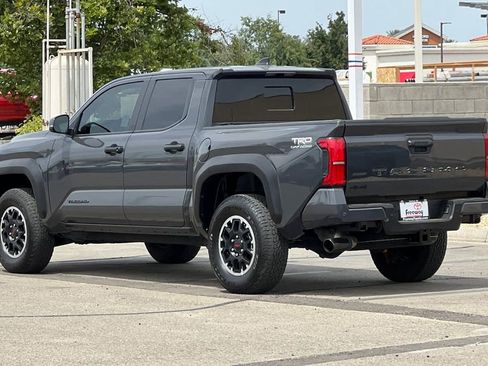 Certified 2024 Toyota Tacoma TRD Off-Road w/ TRD Off Road Upgrade Package AWD/4WD image 7