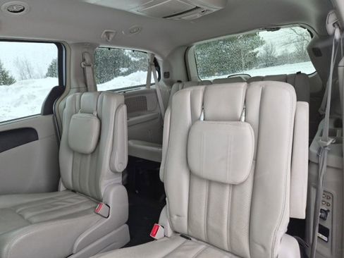 Used 2013 Chrysler Town & Country Touring-L w/ Entertainment Group #2 image 30