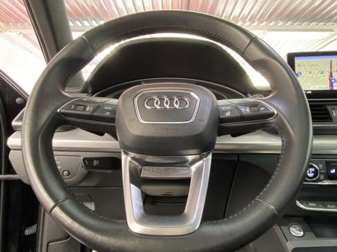 Used 2020 Audi Q5 2.0T Titanium Premium Plus w/ Premium Plus Package image 29