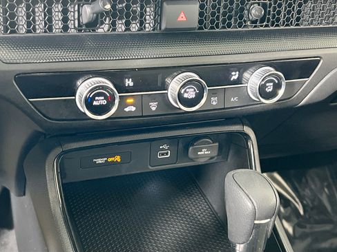 Used 2023 Honda CR-V LX image 15