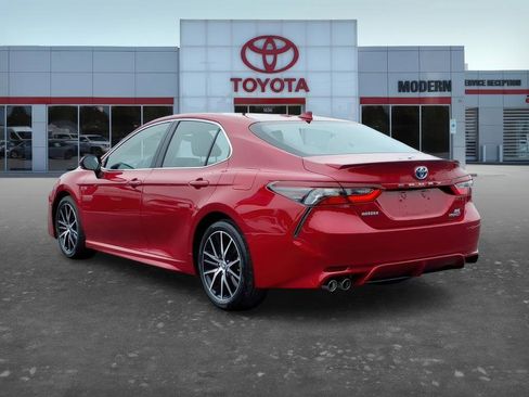 Certified 2023 Toyota Camry SE w/ Audio Upgrade Package image 4