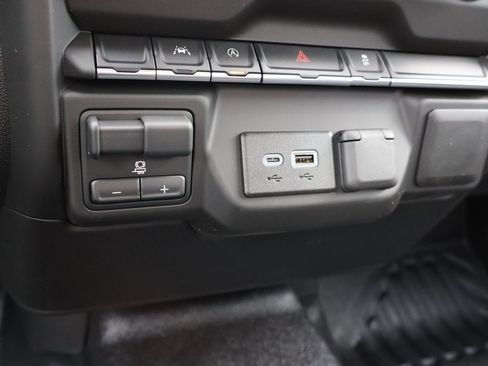 New 2025 Chevrolet Silverado 1500 W/T w/ WT Value Package image 14